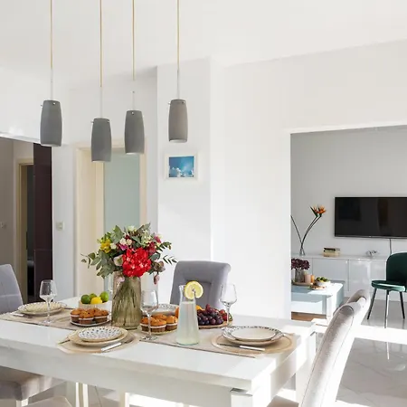Tranquil Apartment *